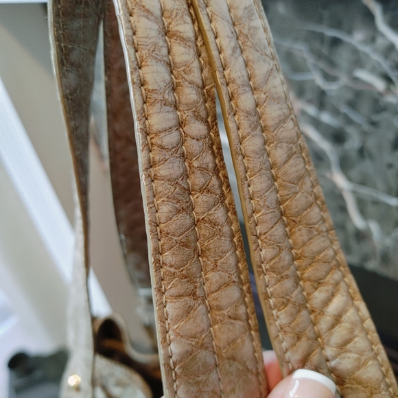 JESSICA SIMPSON LARGE FAUX SNAKESKIN TOTE SHOULDER BAG, METALLIC GOLD - Picture 5 of 15